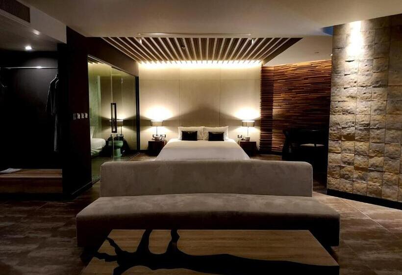 Suite Reial, Tsix5 Quarter