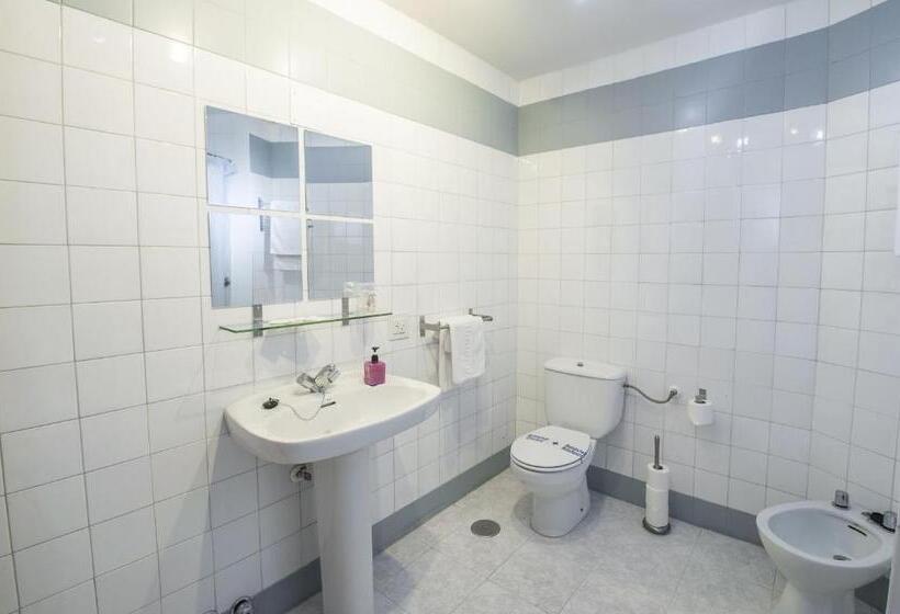 اتاق استاندارد سه نفره, La Casona Del Pinar Albergue