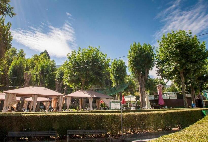 اتاق خانوادگی, La Casona Del Pinar Albergue