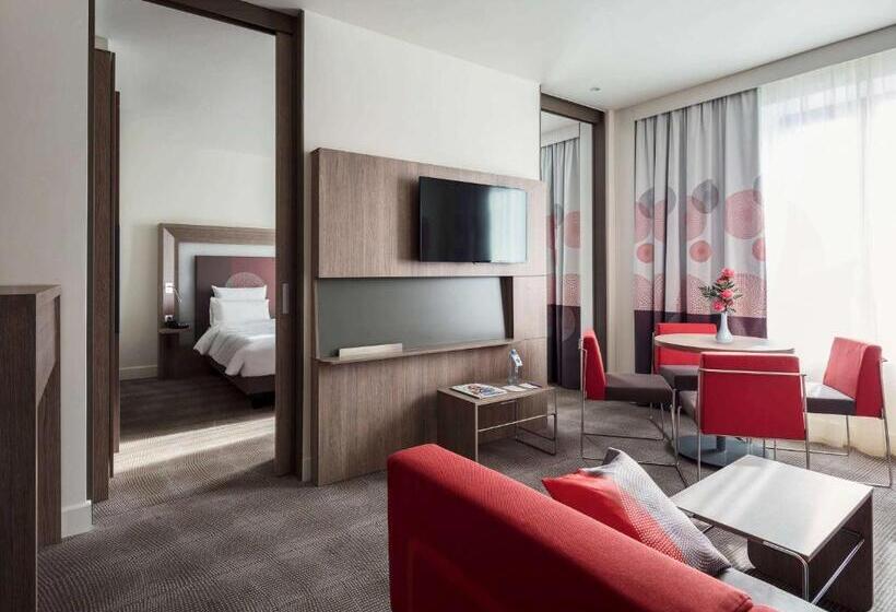سوئیت جونیور با تخت بزرگ, Novotel Almaty City Center