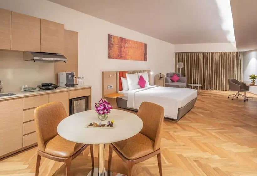 プレミアムスタジオ, Novotel Vijayawada Varun