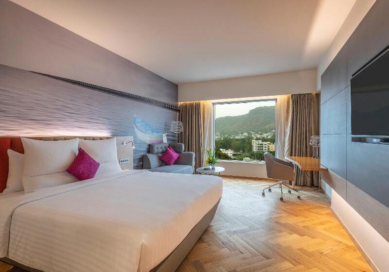 חדר סופריור נוף לעיר, Novotel Vijayawada Varun