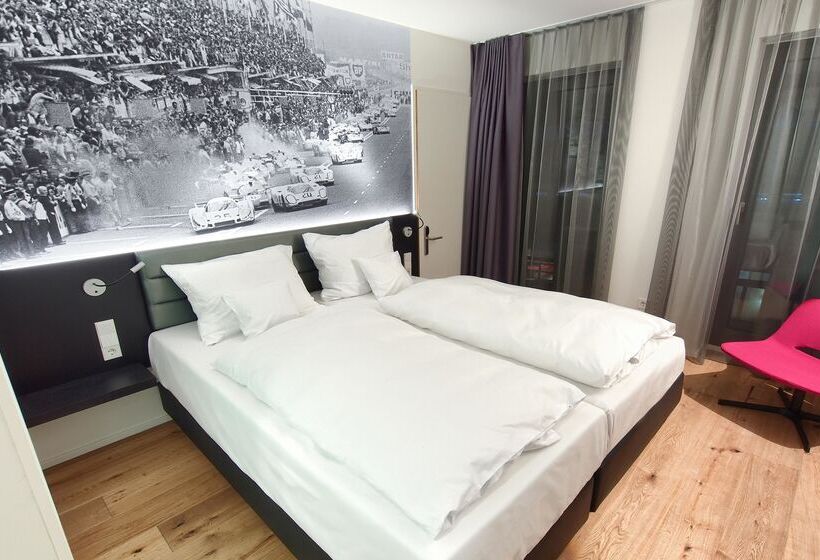 スタンダードルーム, V8 Hotel Motorworld Region Stuttgart