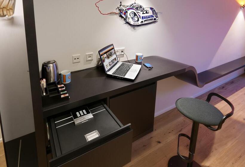 ファミリールーム, V8 Hotel Motorworld Region Stuttgart