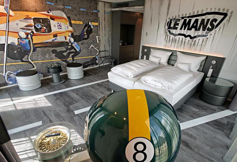 テーマパークスタンダードルーム, V8 Hotel Motorworld Region Stuttgart