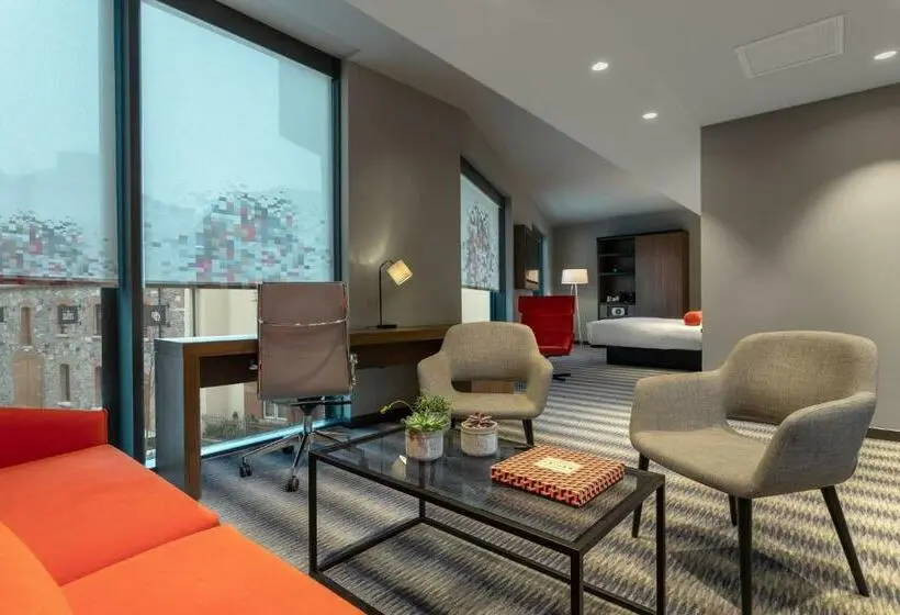 سوئیت پنت هاوس, Aloft Dublin City