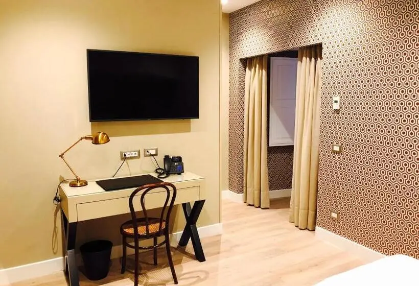 اتاق لوکس سه تخته, Caruso Place Boutique & Wellness Suites