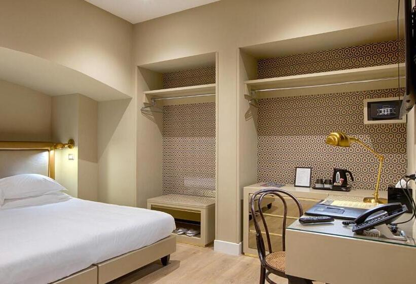 اتاق لوکس سه تخته, Caruso Place Boutique & Wellness Suites