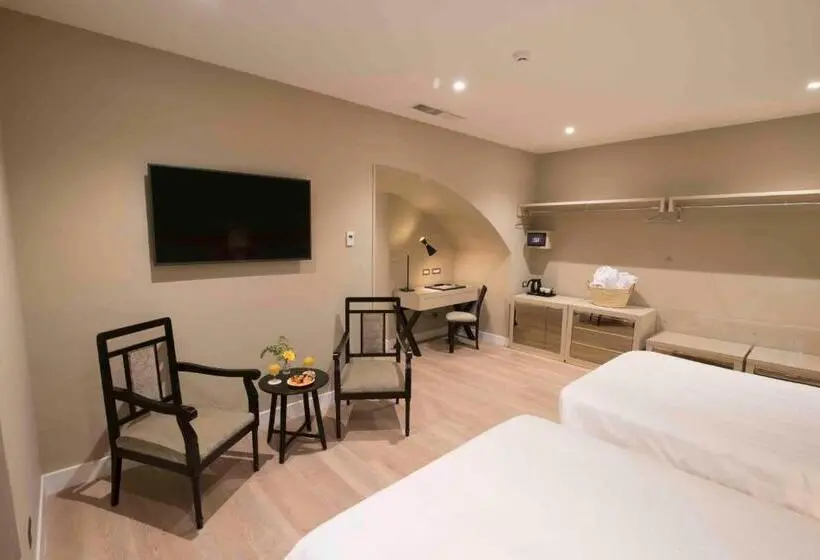 سوئیت با وان آب گرم, Caruso Place Boutique & Wellness Suites