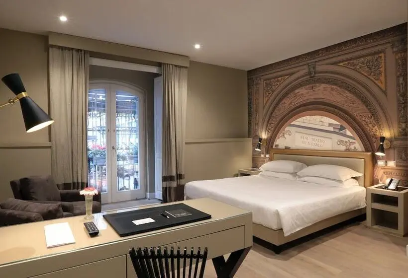سوئیت با بالکن, Caruso Place Boutique & Wellness Suites