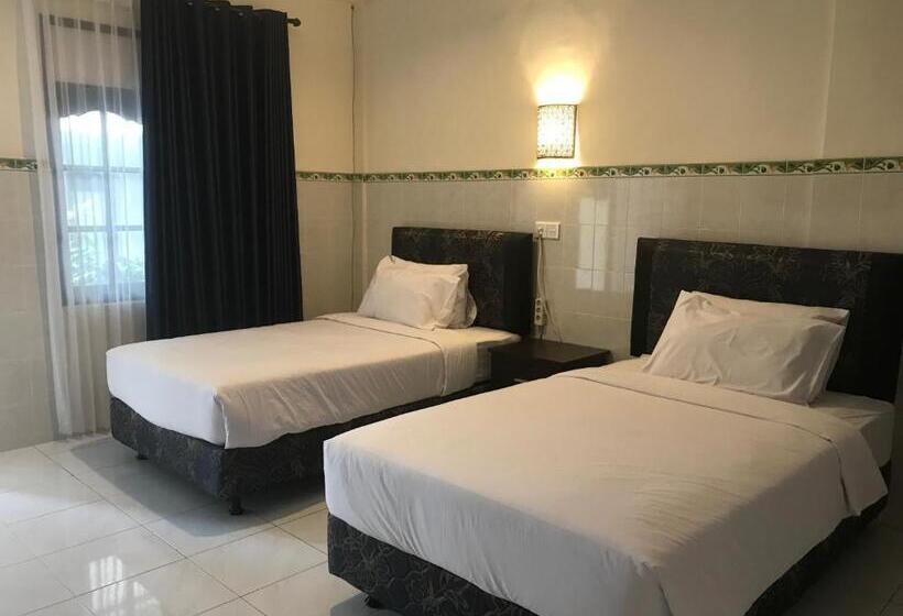 Номер Deluxe, City Garden Bali Dwipa Hotel, Kuta