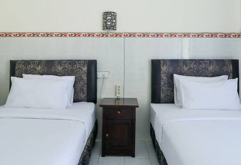 Номер Deluxe, City Garden Bali Dwipa Hotel, Kuta
