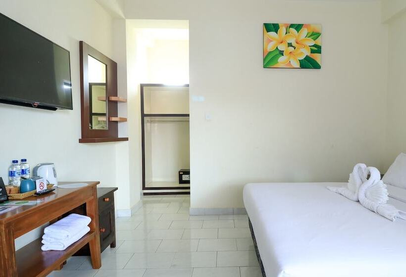 Номер Superior, City Garden Bali Dwipa Hotel, Kuta