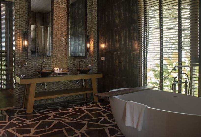 Вилла 3 Спальни с Бассейном, Kalima Resort And Villas Khao Lak