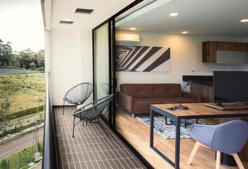 ジュニアスイート, Lagoon