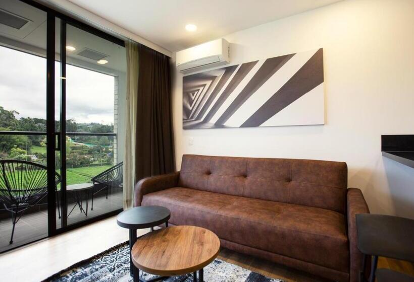 ジュニアスイート, Lagoon