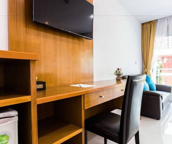 غرفة سوبيريور مطلة على حمام السباحة, Lamai Coconut Beach Resort