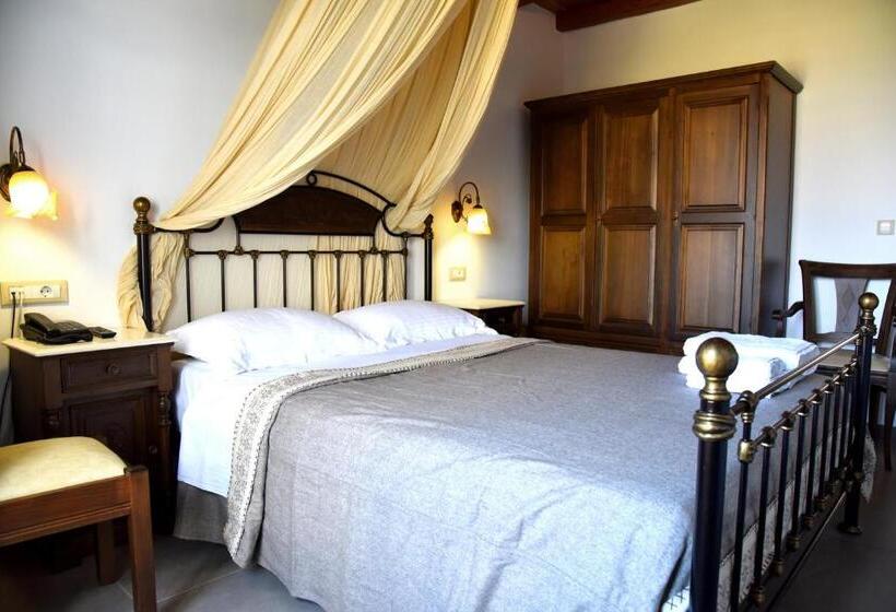 סוויטת ג'וניור, Messaria