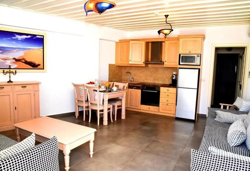 Suite Executive, Messaria