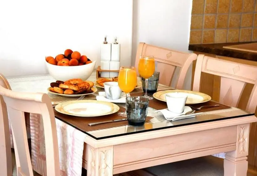 Suite Executive, Messaria
