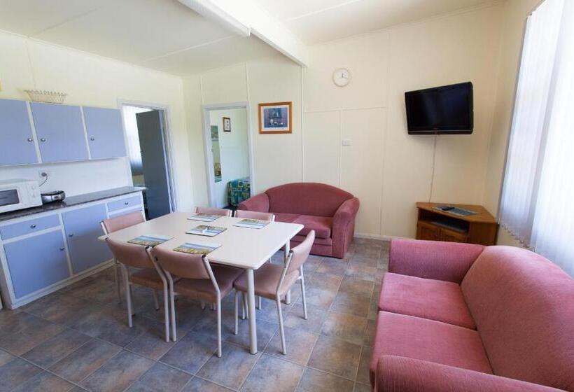 آپارتمان 2 خوابه, Modra's Apartments