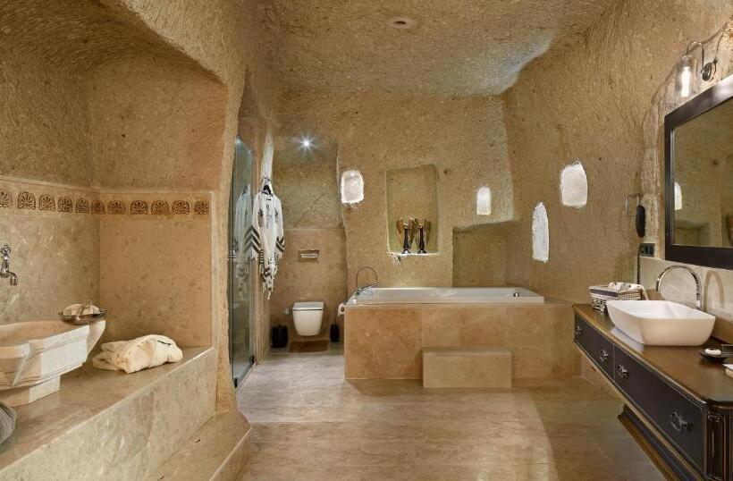 جناح سرير كينج, Seraphim Cave Suites & Spa