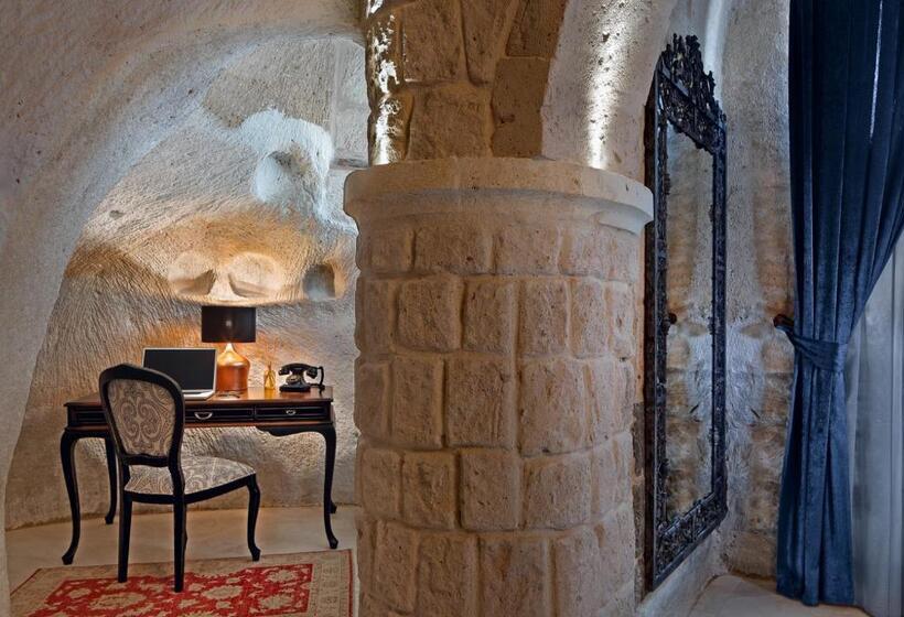 جناح سرير كينج, Seraphim Cave Suites & Spa