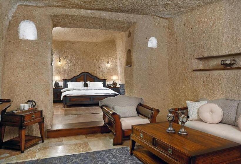 جناح, Seraphim Cave Suites & Spa