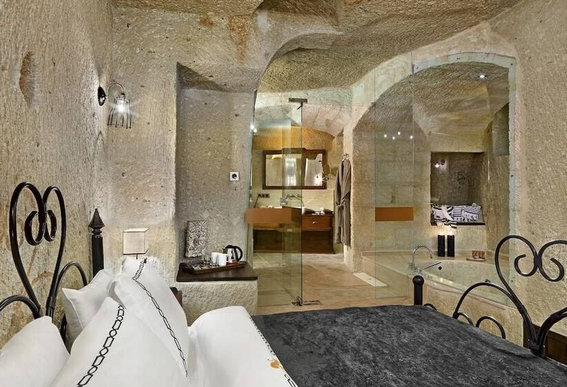 جناح ديلوكس, Seraphim Cave Suites & Spa