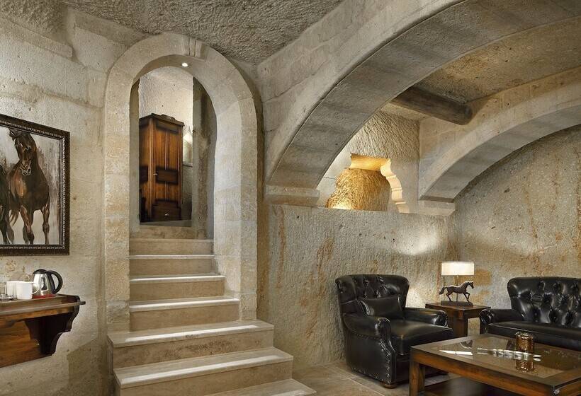 جناح ديلوكس, Seraphim Cave Suites & Spa