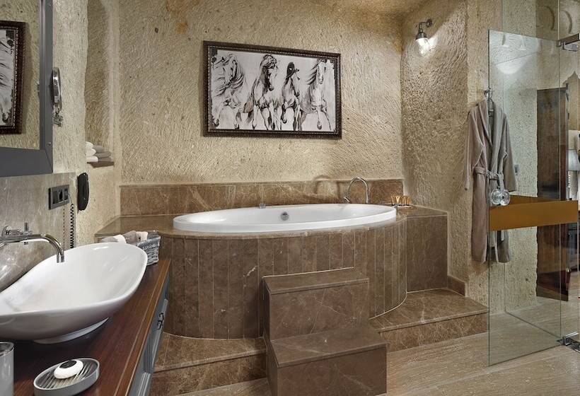 جناح ديلوكس, Seraphim Cave Suites & Spa