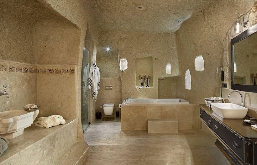 جناح سرير كينج, Seraphim Cave Suites & Spa