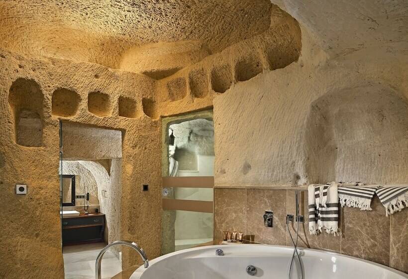 جناح سرير كينج, Seraphim Cave Suites & Spa