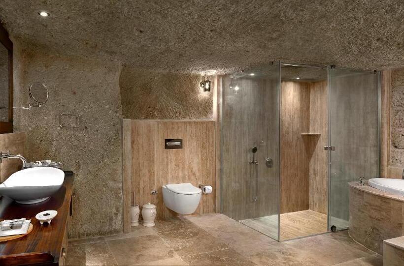 جناح ديلوكس, Seraphim Cave Suites & Spa