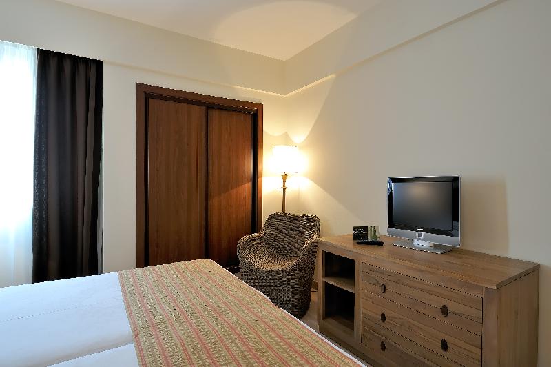 套房配有游泳池, Parc Germano Suites & Apartments