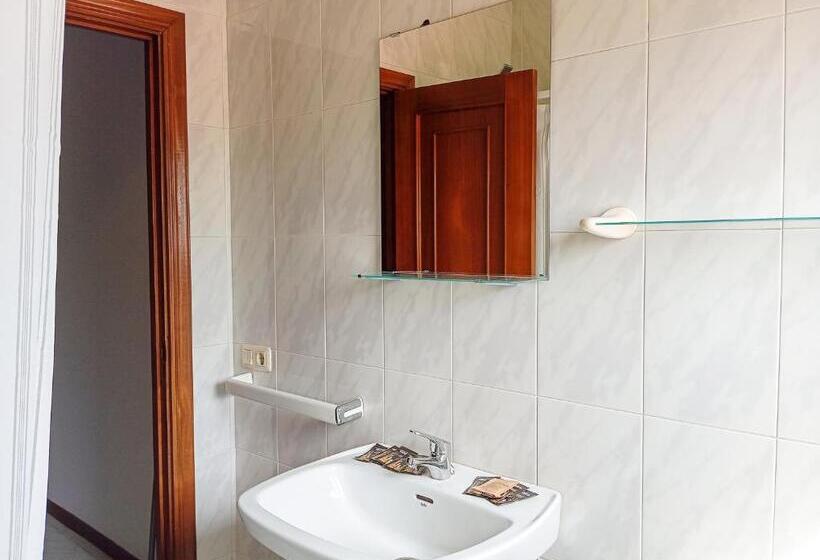 带2个卧室的高级公寓, Apartamentos Revo Salinas 3000