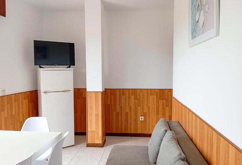 带2个卧室的高级公寓, Apartamentos Revo Salinas 3000