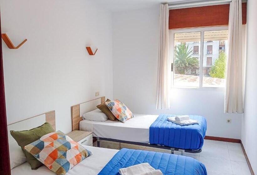 带2个卧室的高级公寓, Apartamentos Revo Salinas 3000