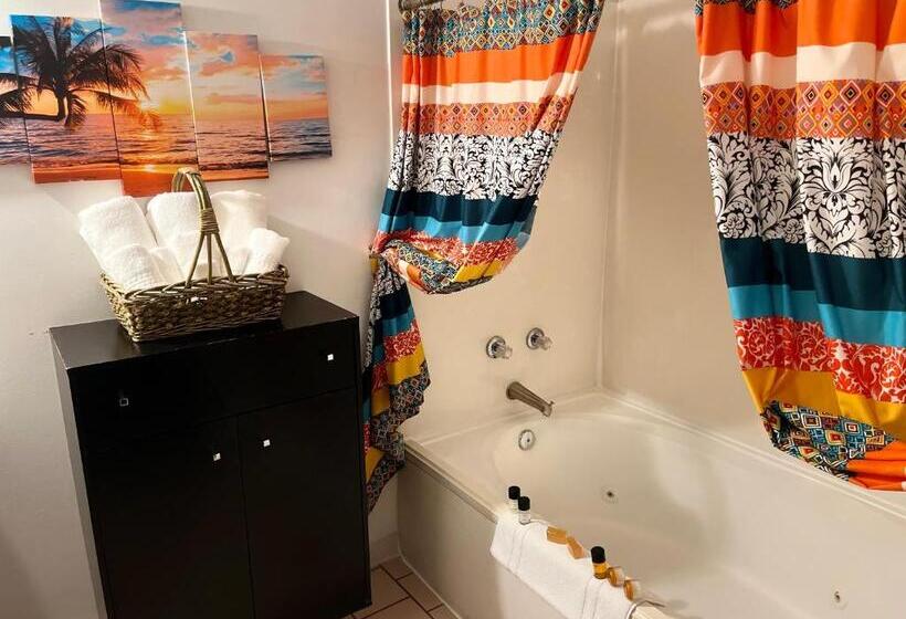 غرفة قياسية سرير كينج, Agustin Inn   Saint Augustine   Adults Only