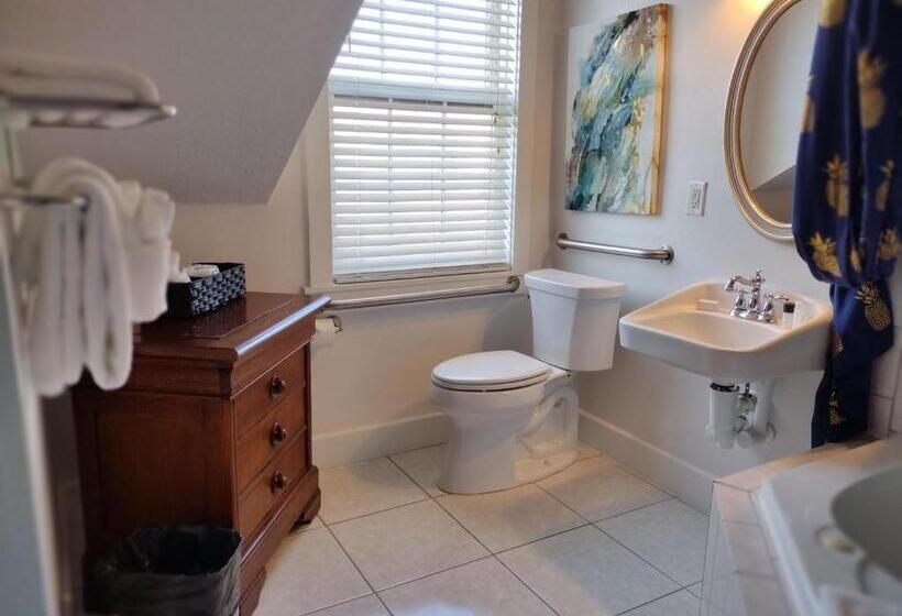 غرفة ديلوكس سرير كينج, Agustin Inn   Saint Augustine   Adults Only