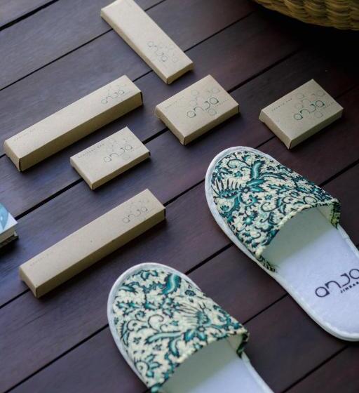 חדר סטנדרט לשלושה, Anja Jimbaran