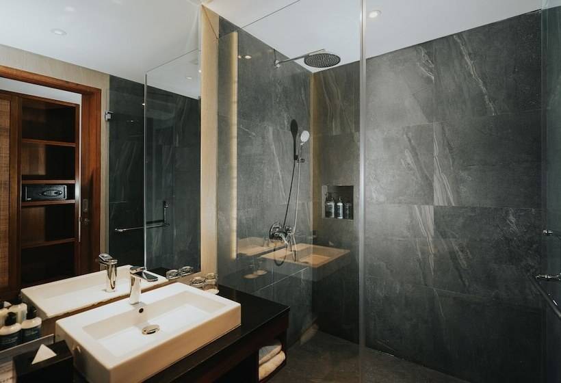 סוויטה, Anja Jimbaran