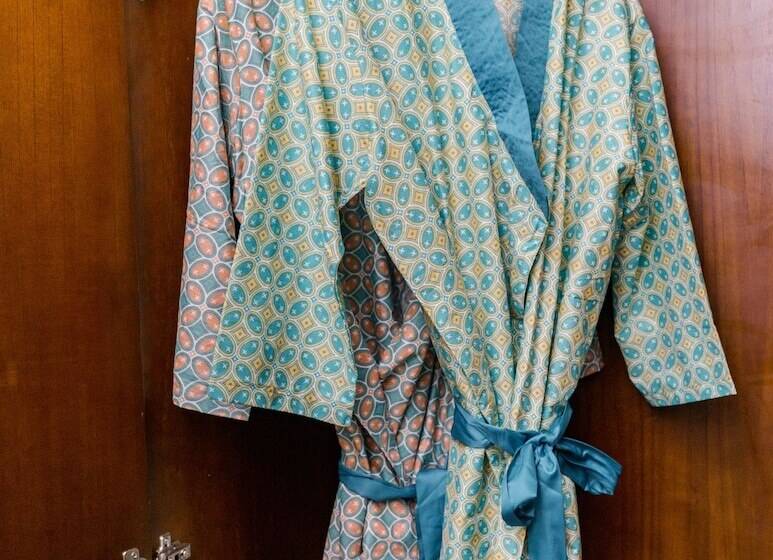 חדר משפחתי, Anja Jimbaran