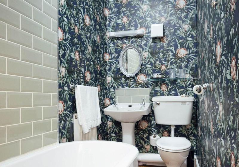 标准间, Elm Grove Country House