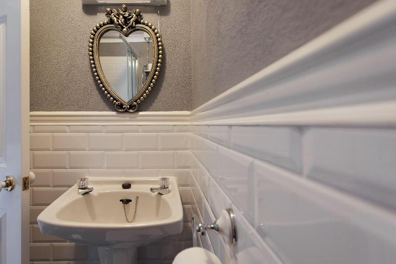 标准单人间, Elm Grove Country House