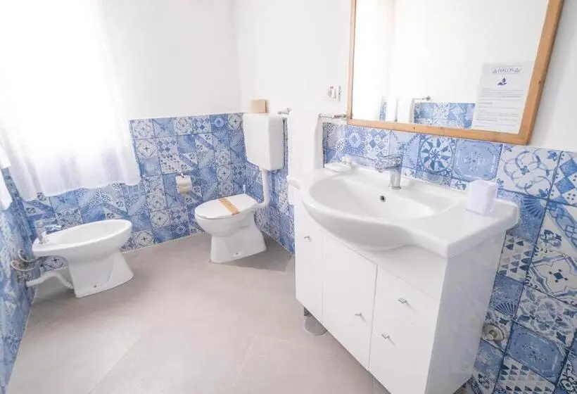 سوییت با چشمانداز دریا, Halos Casa Resort