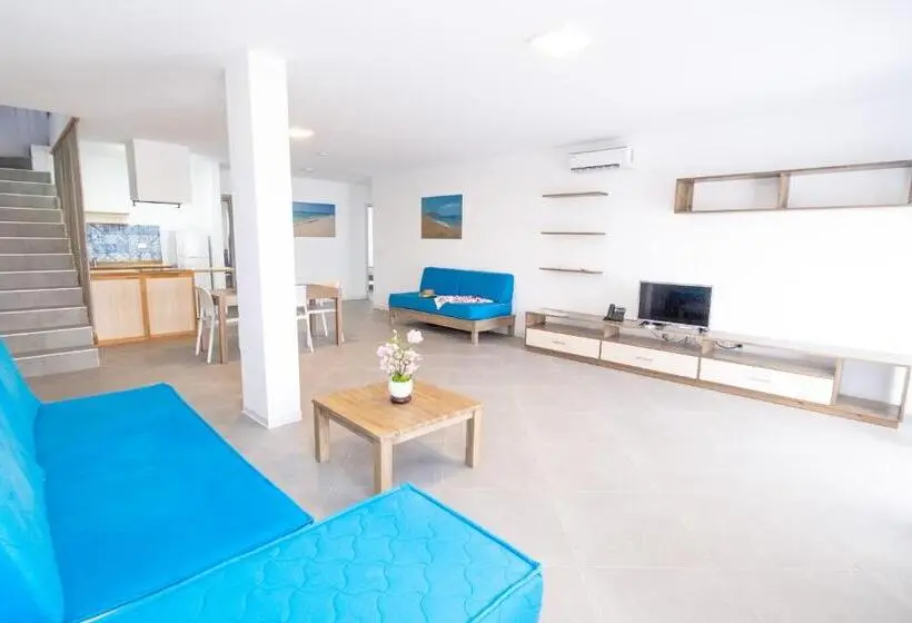 سوییت با چشمانداز دریا, Halos Casa Resort