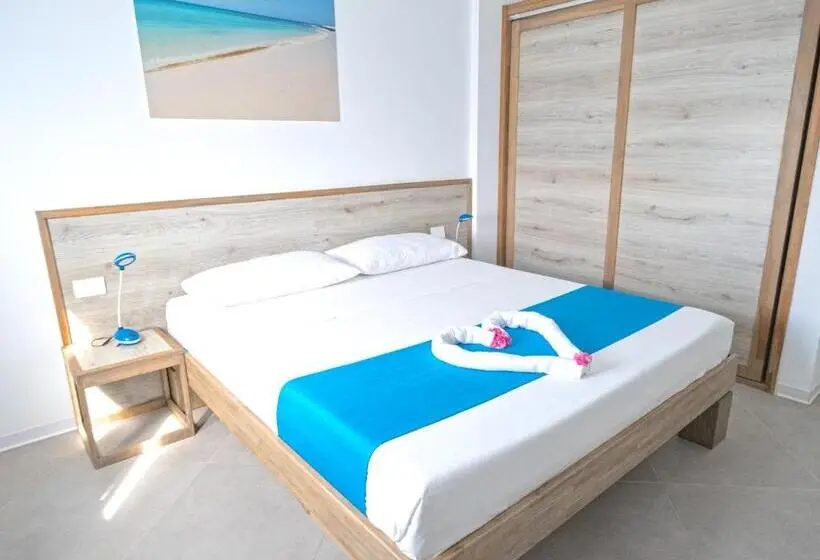 سوییت با چشمانداز دریا, Halos Casa Resort