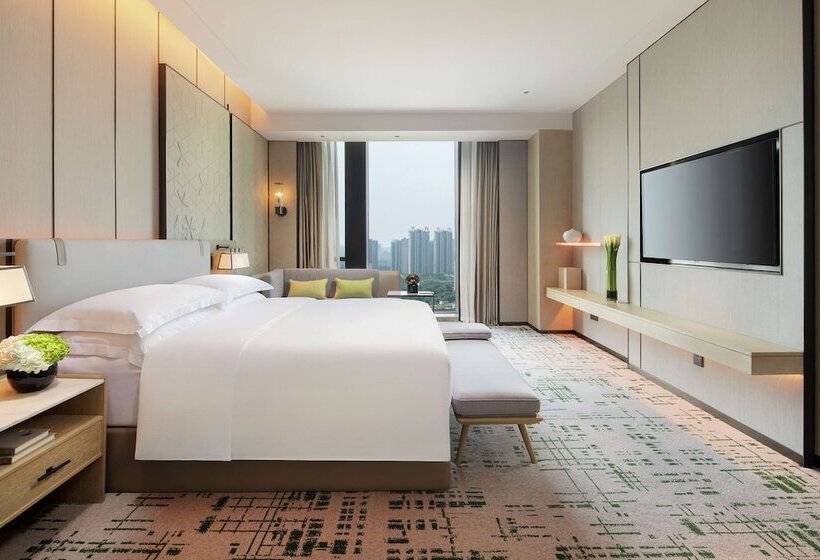 סוויטה אקזקיוטיב, Hilton Chengdu Chenghua