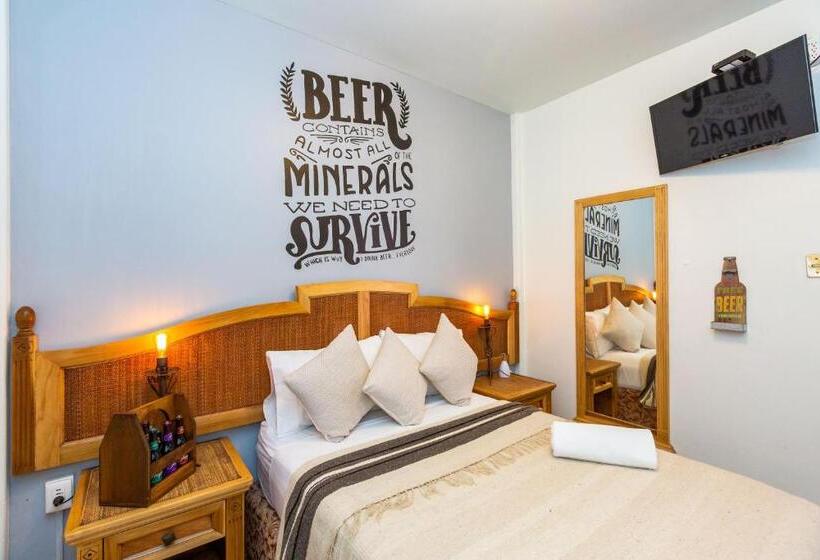 Полулюкс, Mala Vecindad Beer